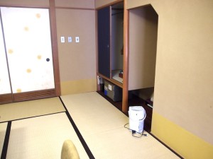 延楽(富山県黒部市、宇奈月温泉)の部屋の和室金庫