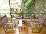 湯回廊菊屋(静岡県伊豆市修善寺)の部屋の広縁から中庭
