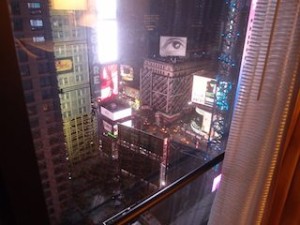 ニューヨークマリオットマーキース(アメリカ合衆国ニューヨーク)の部屋からの夜景