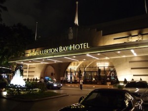 ザ・フラトンベイホテル(シンガポール)の玄関部分