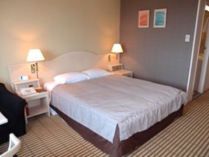 ホテル日航成田(千葉県成田市)の部屋のベッド