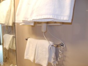 ホテル日航成田(千葉県成田市)の部屋のバスルームタオル類