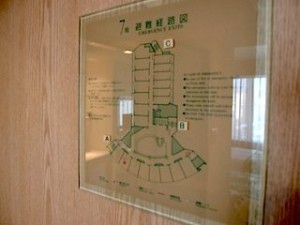 ブリーズベイホテルリゾート＆スパ(神奈川県横浜市)の部屋の避難経路