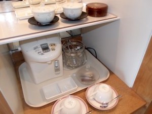 観音崎京急ホテル(神奈川県横須賀市)の部屋のお茶セット類