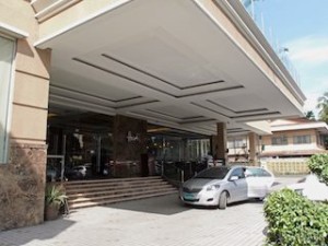 ハロルズホテル(フィリピン・セブ島)のホテル玄関