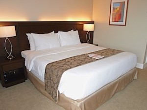 ハロルズホテル(フィリピン・セブ島)の部屋のベッドスペース