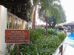 マニラホテル(フィリピン・マニラ)の屋外プール入口
