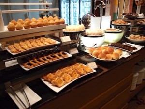 マニラホテル(フィリピン・マニラ)の朝食パンコーナー