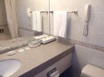 インターナショナルガーデンホテル成田の部屋のバスルーム洗面台横奥
