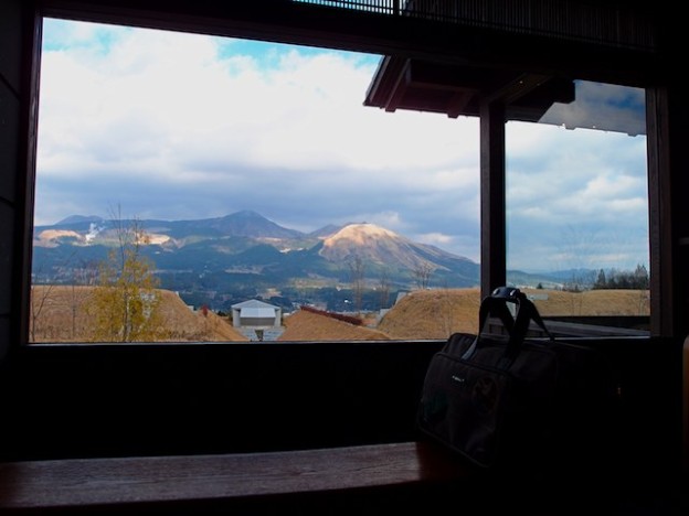 旅館心乃間間（このまま、konomama）からみた阿蘇の景色
