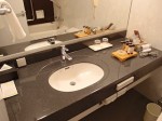 シェラトン都ホテル東京(東京都港区)の部屋のバスルーム洗面台