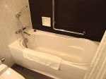 シェラトン都ホテル東京(東京都港区)の部屋のバスルーム全体