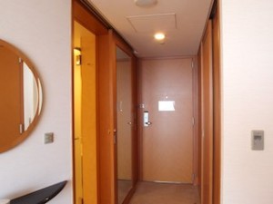 横浜ベイホテル東急(神奈川県横浜市)の部屋入口付近