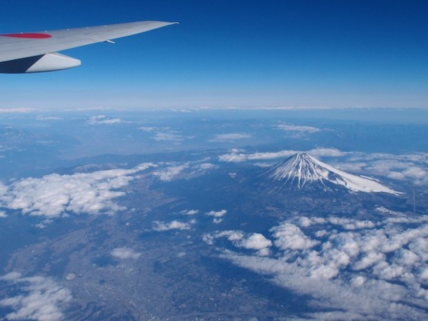富士山の飛行機からの眺め