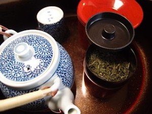 指宿白水館（鹿児島県指宿市）の部屋のお茶セット