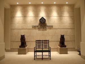 ホテルモントレ沖縄スパ＆リゾートの玄関シーサー
