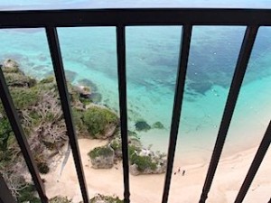 ホテルモントレ沖縄スパ＆リゾートのオーシャンバスの部屋からの眺め