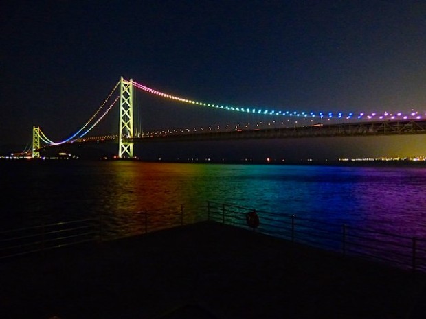 明石海峡大橋のレインボー夜景