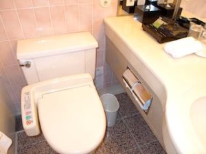 ホテルニューオータニの部屋のバスルーム、トイレ