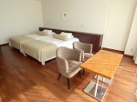 ホテルセトレ神戸・舞子の部屋のソファとベッド