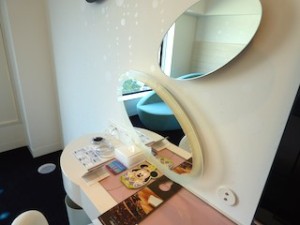 ヒルトン東京ベイ(千葉県浦安市)のセレブリオの部屋の化粧台部分