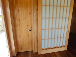 星のや竹富島の部屋ガジョーニのトイレ入口