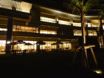 ホテルオリオンモトブリゾート＆スパの夜の外観
