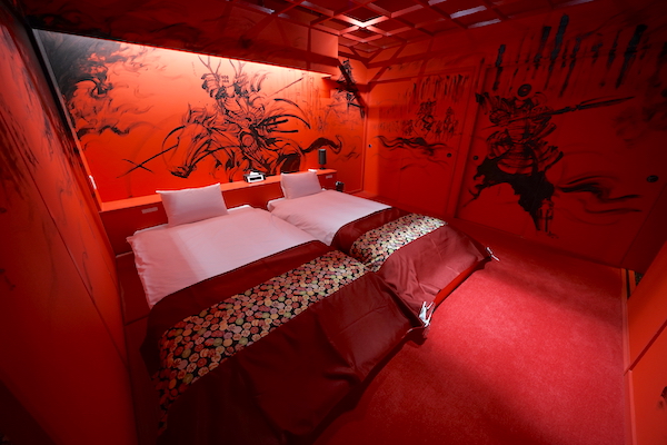 宿本陣幸村の赤いベッドルーム
